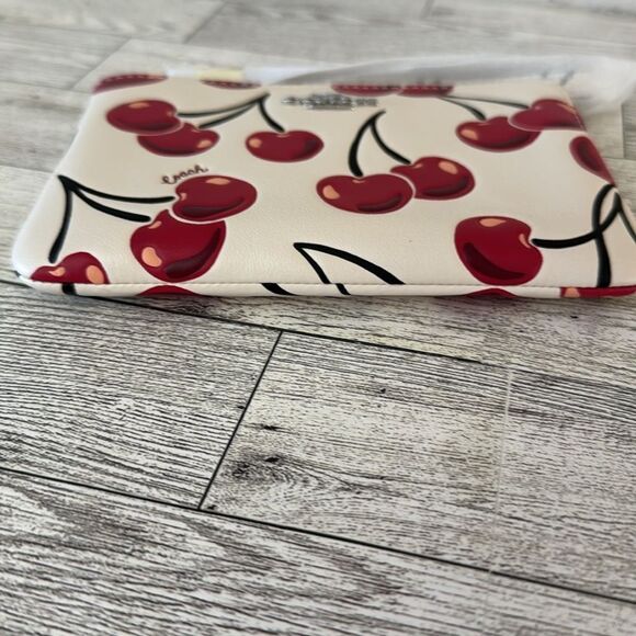 Coach New York Corner Zip Cherry Print Wristlet NWT - Picture 5 of 8